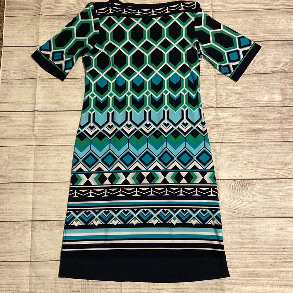 Cute scoop/boat neck dress